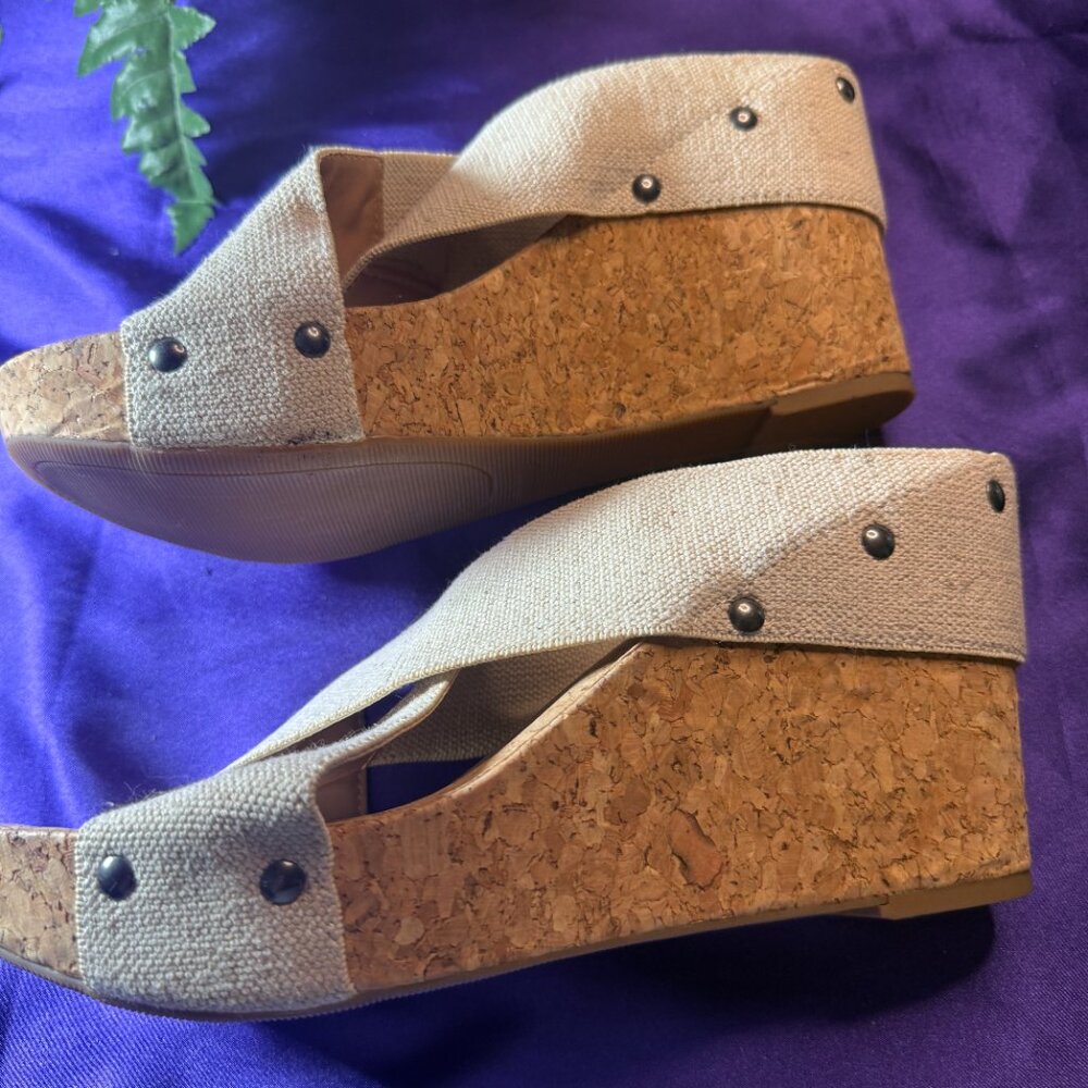 NEW๐Michael Comfy Platform Criss Cross X Straps Wedge Slip-On Sandals - Picture 3 of 12